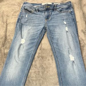 EUC Hollister Low Rise Super Skinny Size 5R